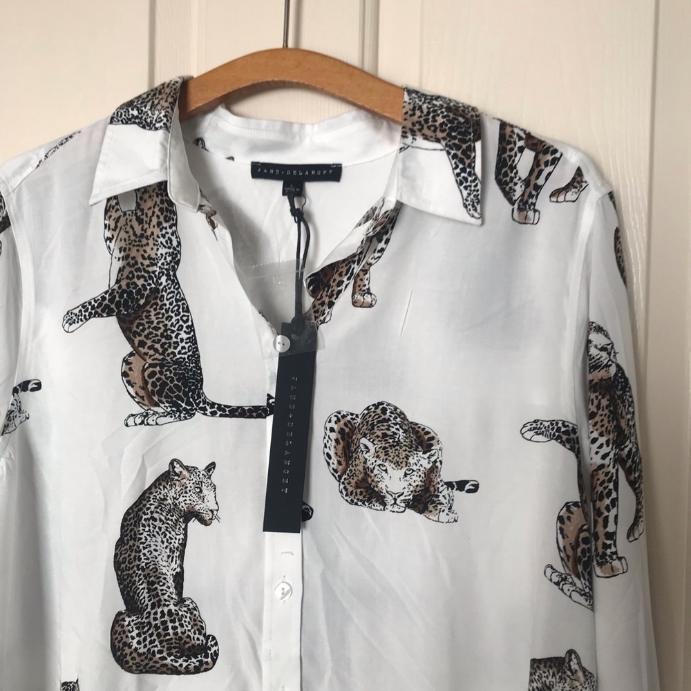 Jane + Delancey Leopard Print White Shirt Size Large - Picture 3 of 8